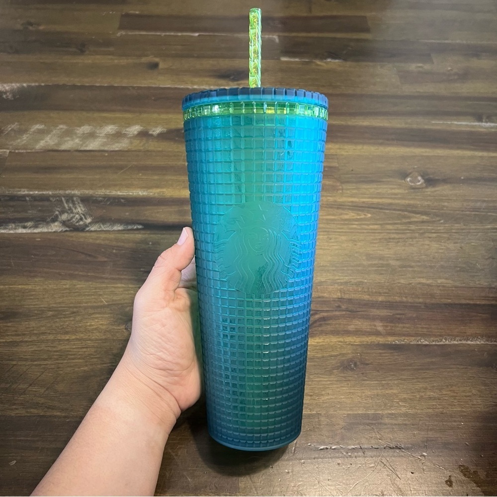 Starbucks Grid Winter 2022 Green Tumbler Venti Cup Straw